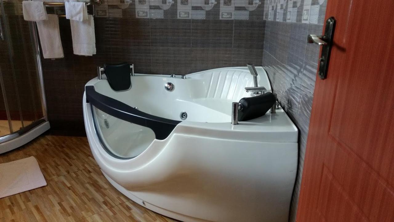 Milimani Beach Resort 키수무 외부 사진